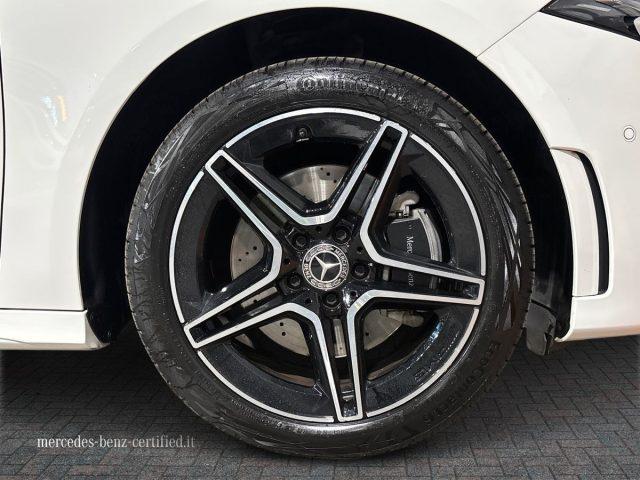 MERCEDES-BENZ A 250 e hybrid EQ Premium