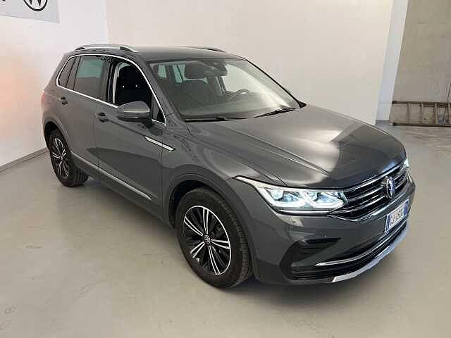 Volkswagen Tiguan 2ª serie 2.0 TSI DSG 4MOTION Elegance