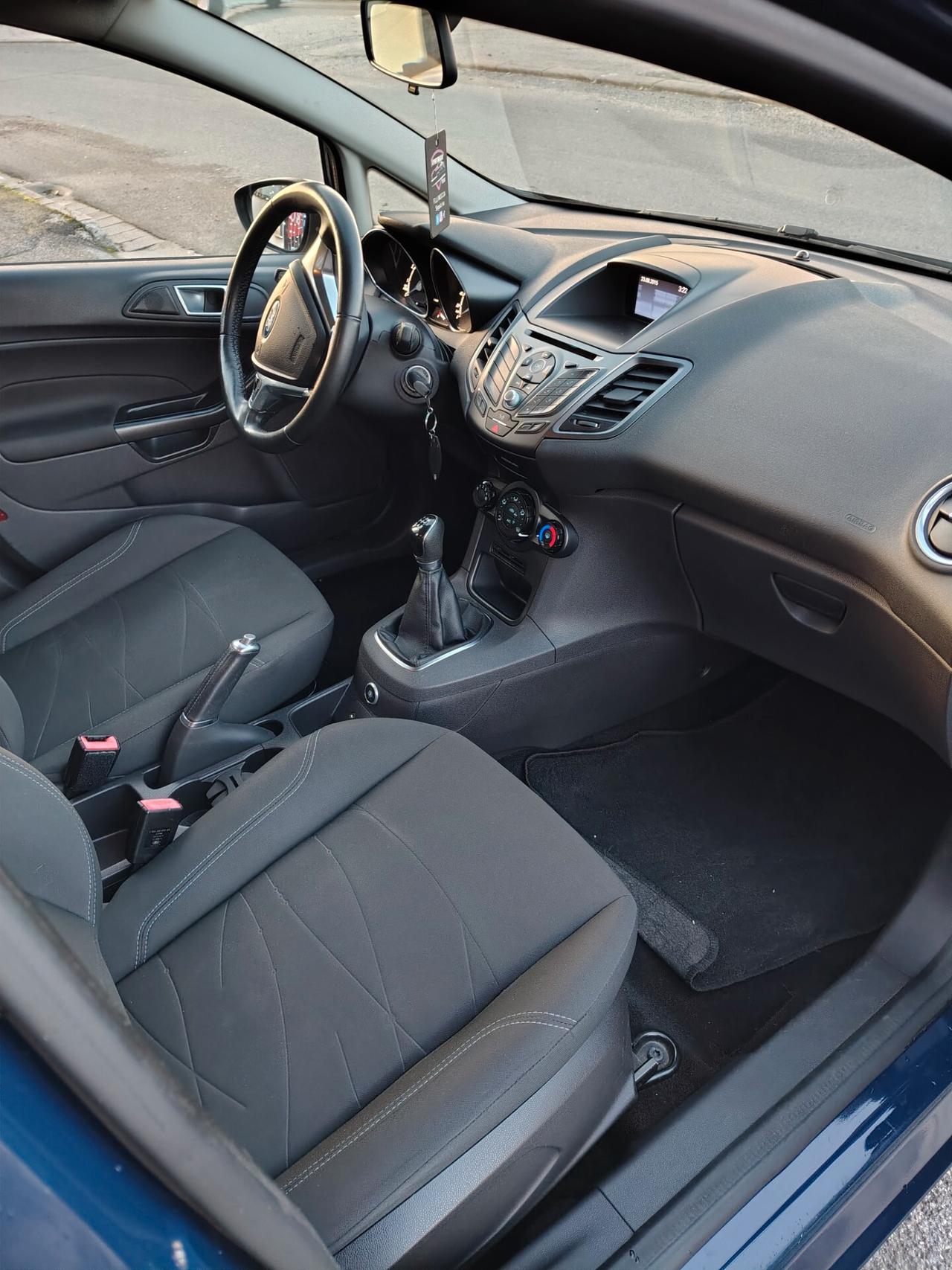 Ford Fiesta 1.4 5 porte Bz.- GPL Black & White Edition