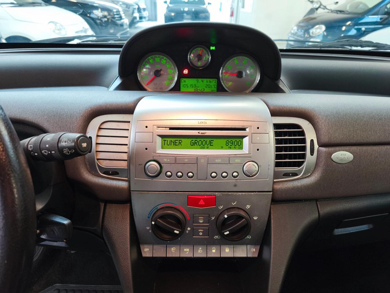 Lancia Ypsilon 1.4 Oro Bianco