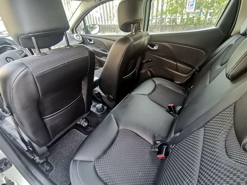 Renault Clio 1.2 75 CV 5 porte Duel