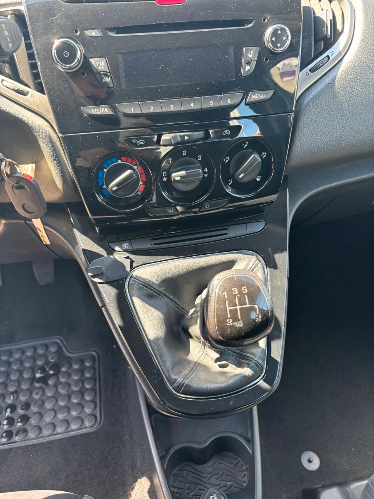 Lancia Ypsilon 1.2 69 CV 5 porte Elle