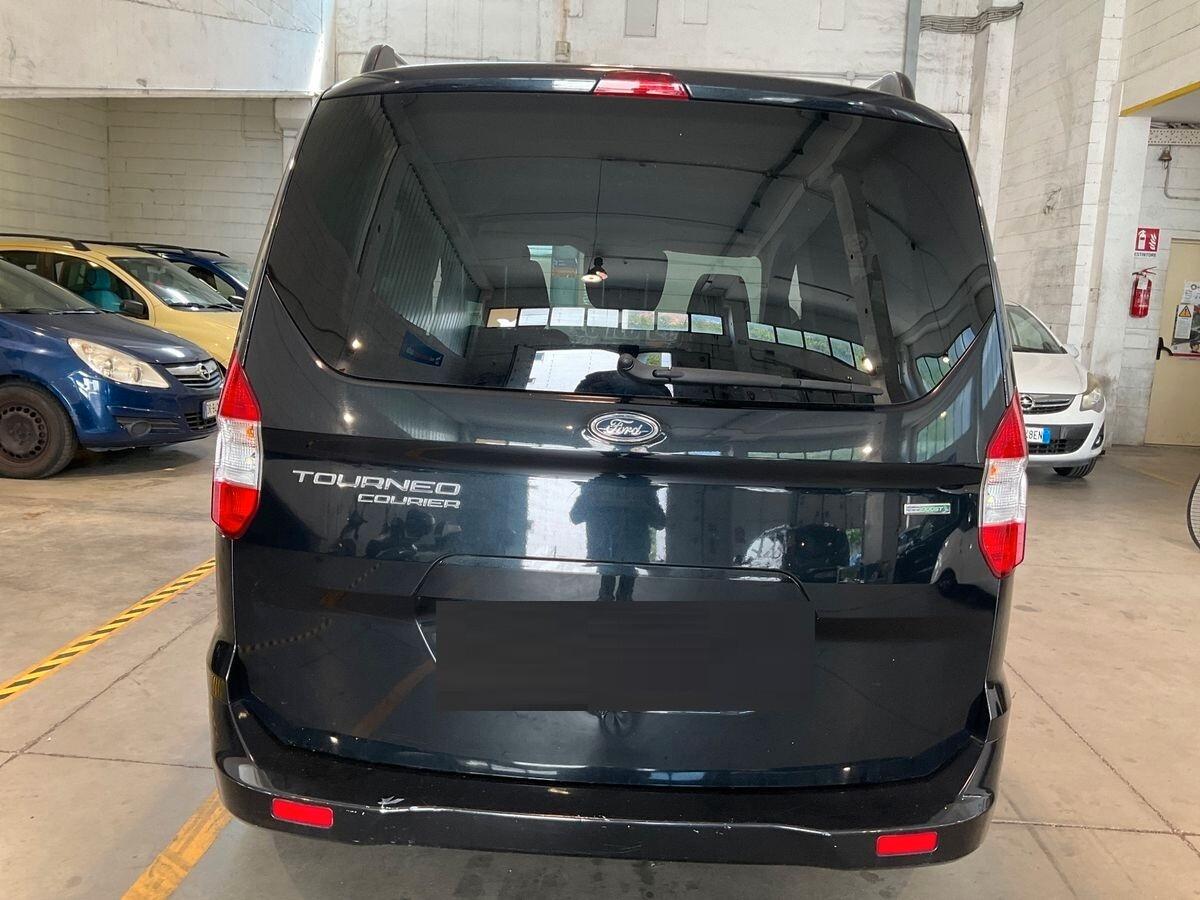 Ford Tourneo Courier 1.0 EcoBoost 100 CV Titanium