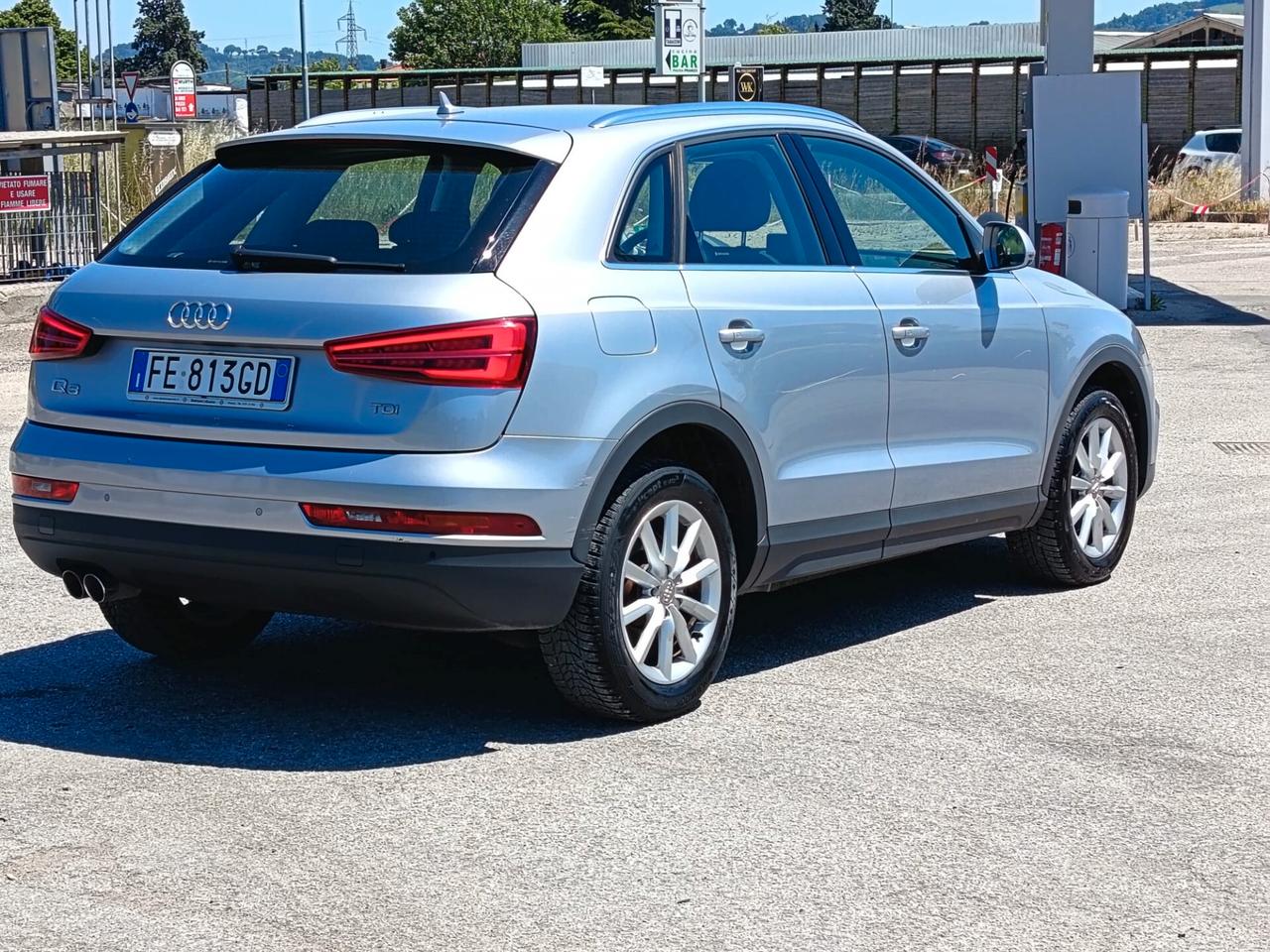 Audi Q3 2016 2.0 TDI 120 CV Business 12 MESI GARANZIA NAVI LED