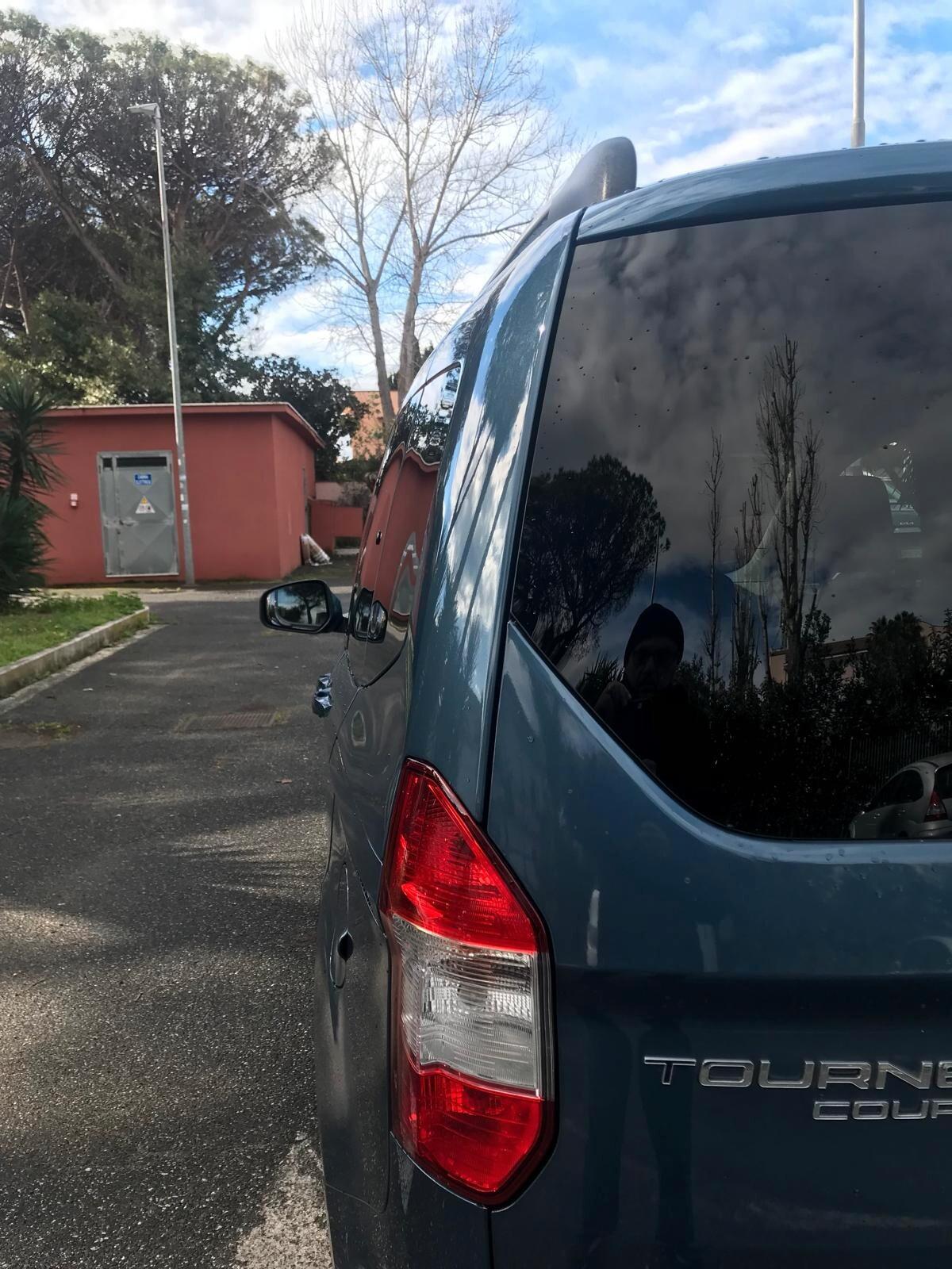 Ford Tourneo Courier 1.5 tdci 75cv plus