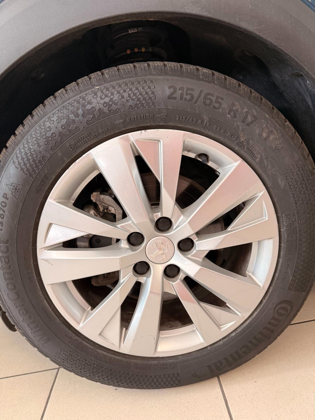 Peugeot 3008 BlueHDi 130 S&S EAT8 Allure