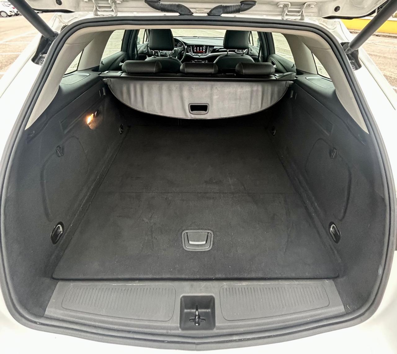 Opel Astra Sports Tourer FULL OPT. Gancio Traino