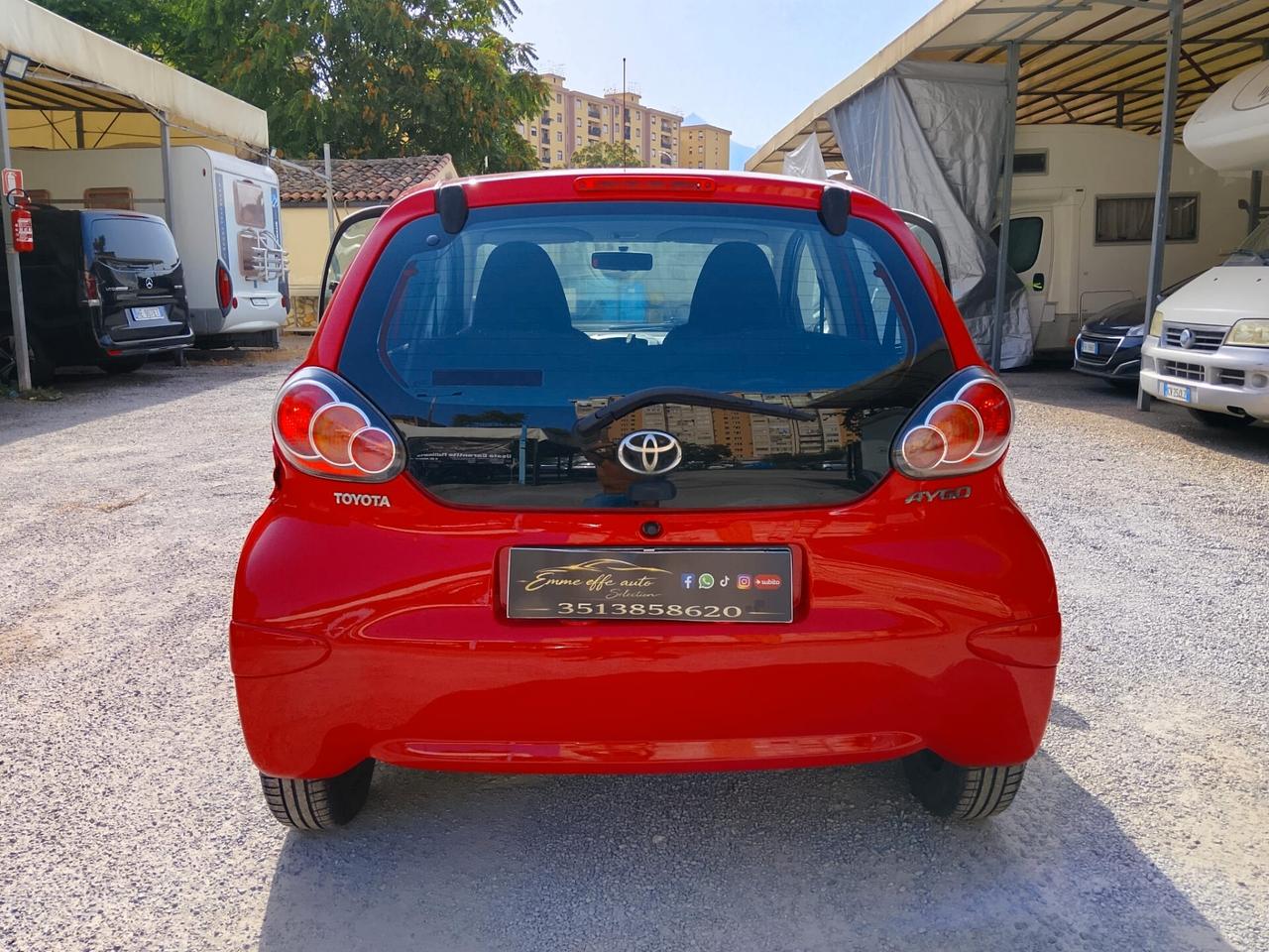 Toyota Aygo 1.0 12V VVT-i 5 porte Now 2011