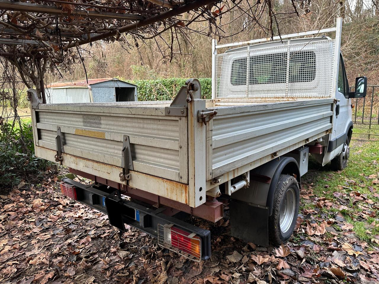 Iveco daily 35c13 furgone con ribaltabile trilaterale unico proprietario