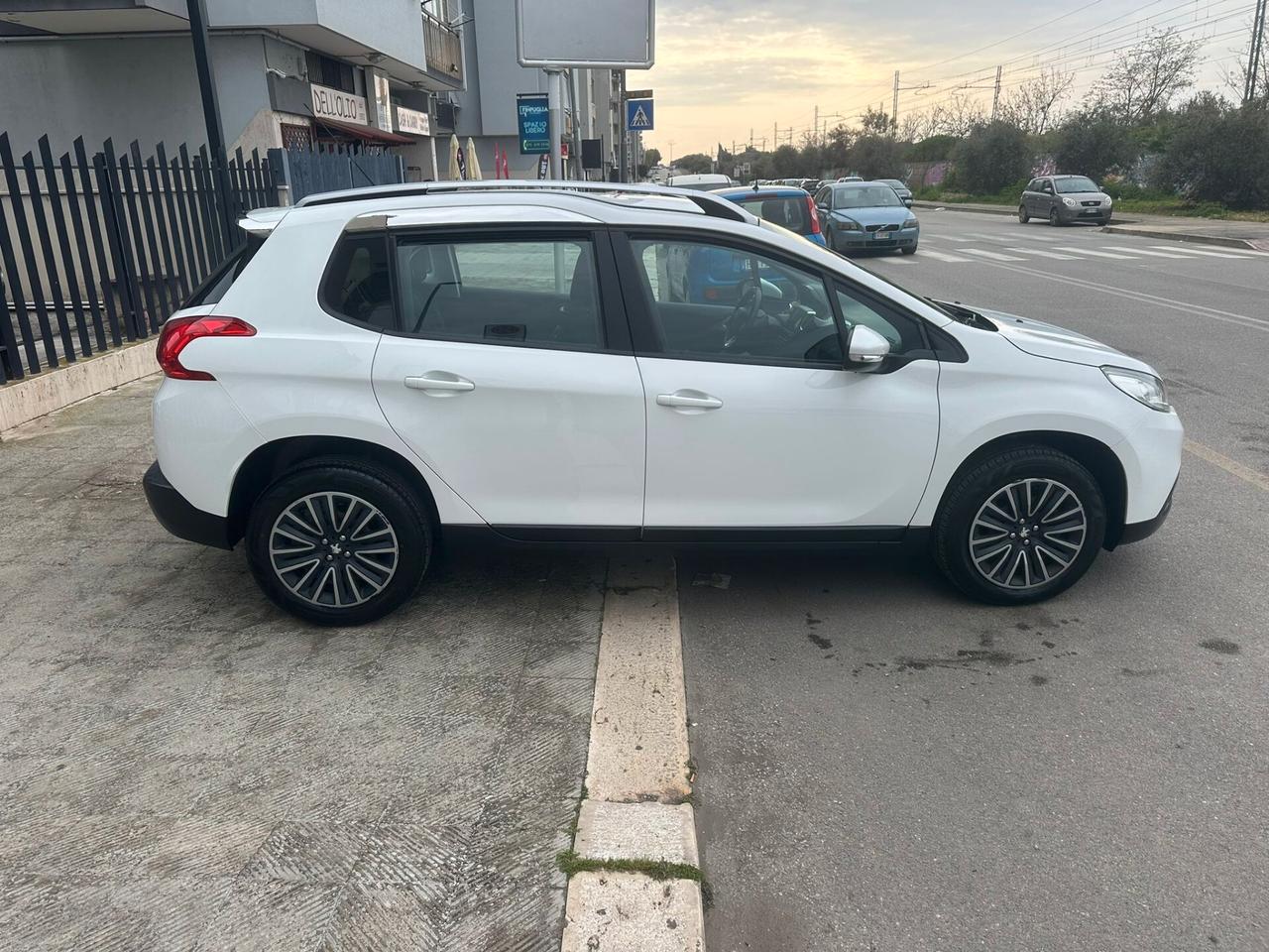 Peugeot 2008 BlueHDi 75 Active