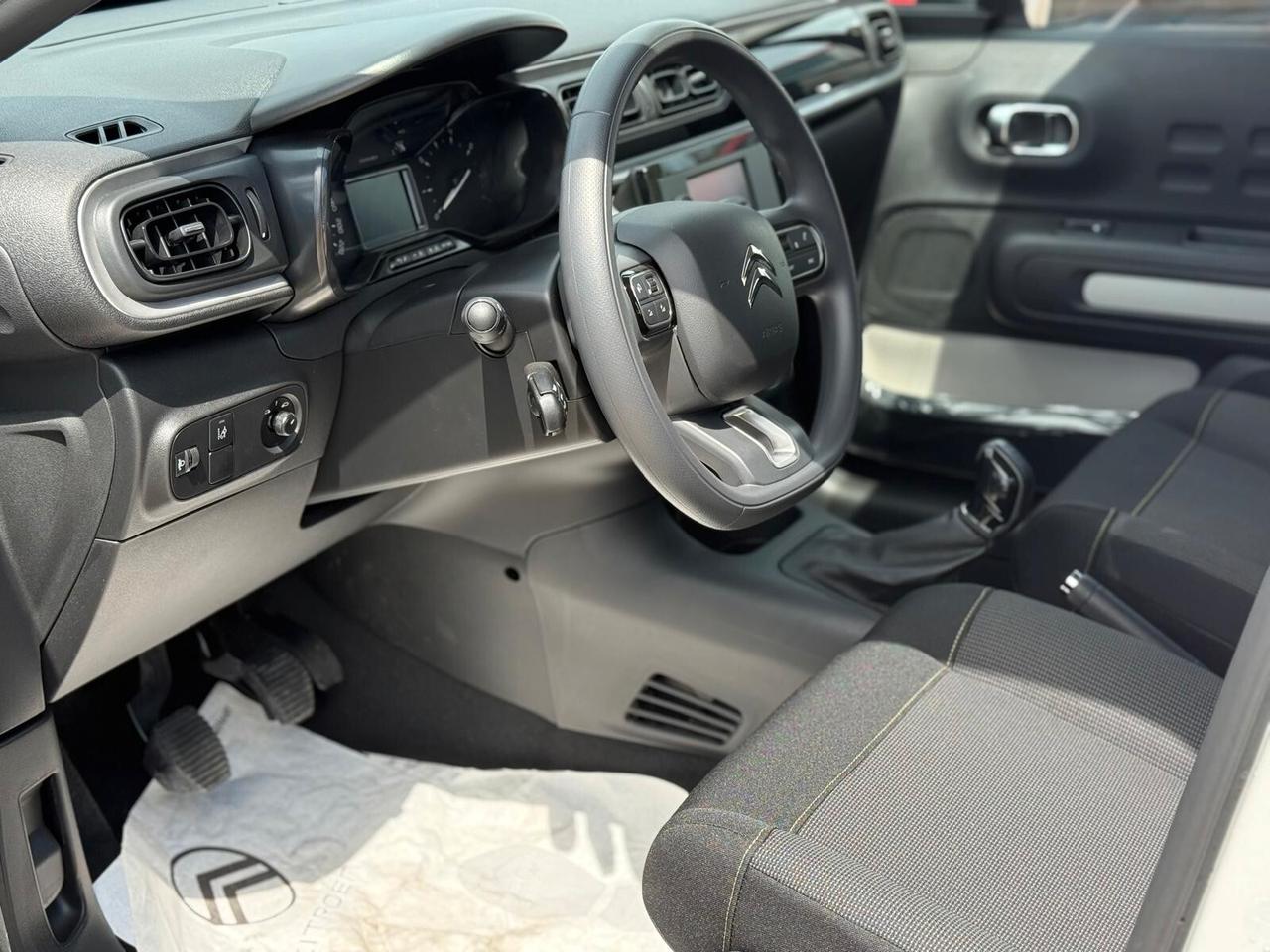 KM 0 - CITROEN C3 YOU 83 CV