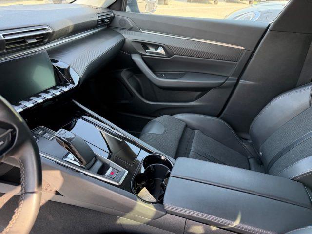 PEUGEOT 508 Plug-in Hybrid 225 e-EAT8 SW Allure Pack
