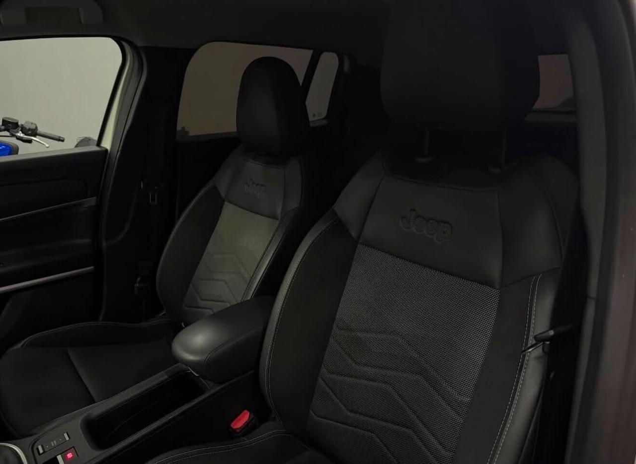 Jeep Avenger 1.2 Turbo 100 CV MHEV Summit