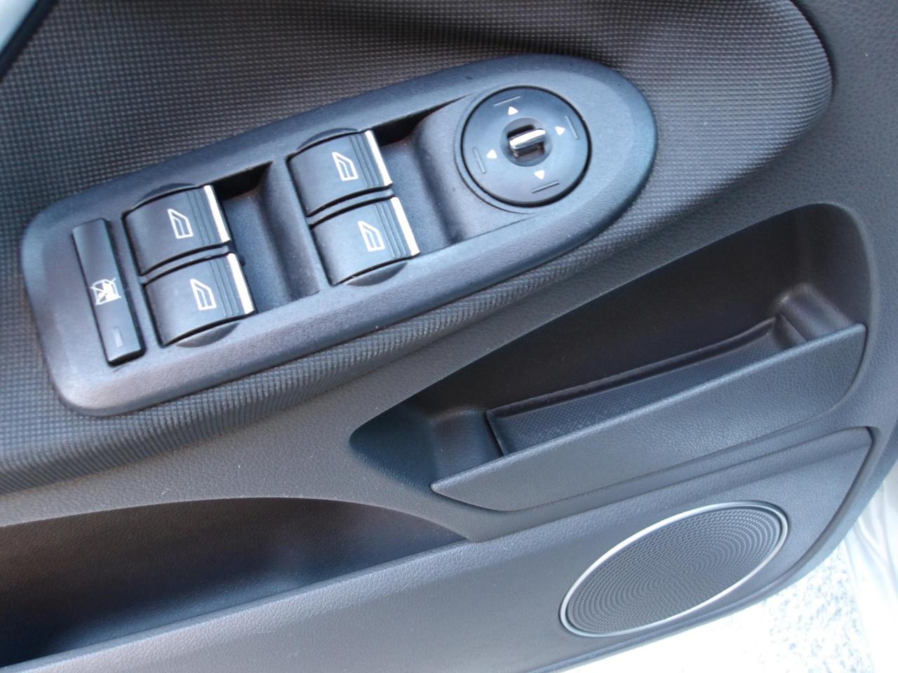 Ford C-Max 1.6 tdci Titanium 90cv