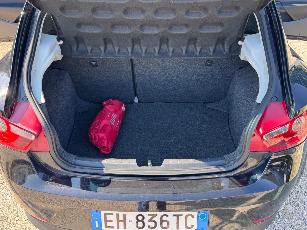 Seat Ibiza 1.2 TDI 75cv 3p Neopatentati - Carplay