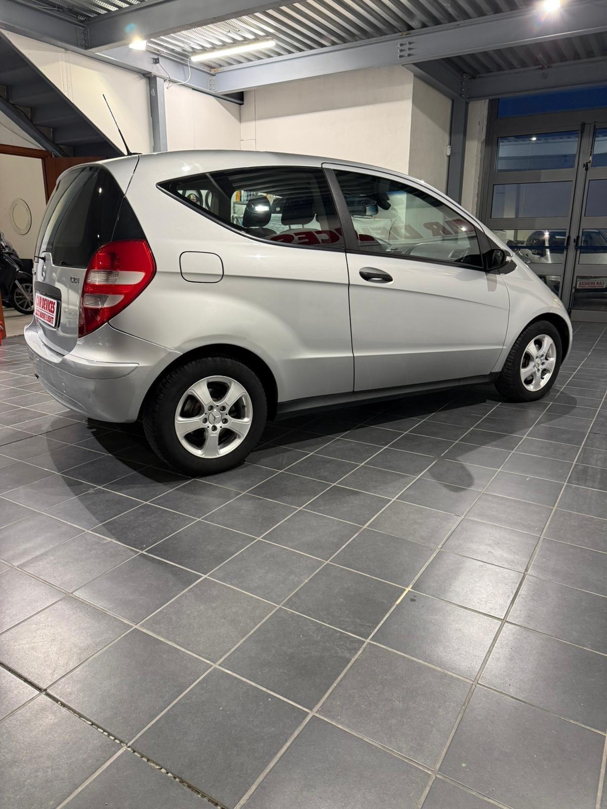 Mercedes A 160 CDI - NEOPATENTATI