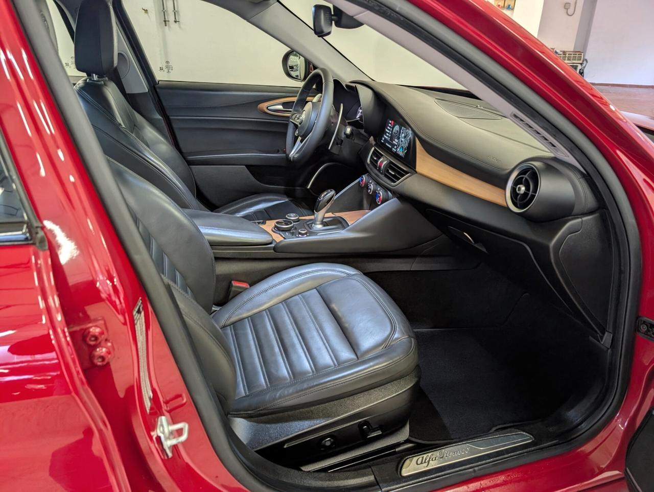 Alfa Romeo Giulia 2.2 Turbodiesel 210 CV AT8 AWD Q4 Veloce