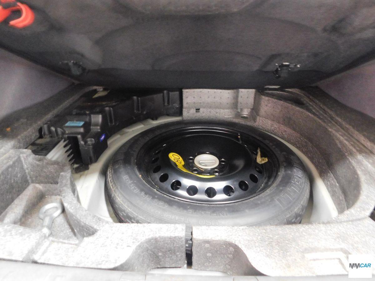 VOLVO - S40 - 2.0 D Momentum