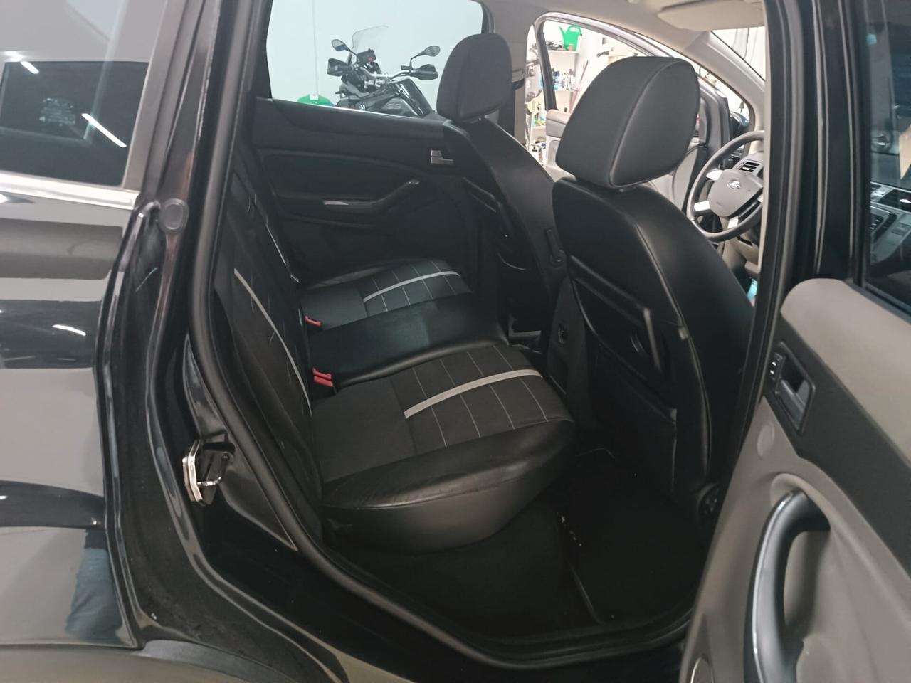 Ford Kuga 2.0 TDCi 136 CV 4WD Titanium DPF