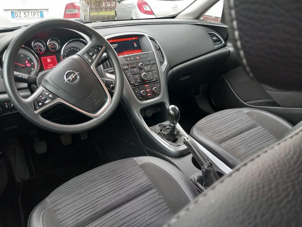 Opel Astra 1.6 Cdti sw 110 cv Business tua a € 185 mese