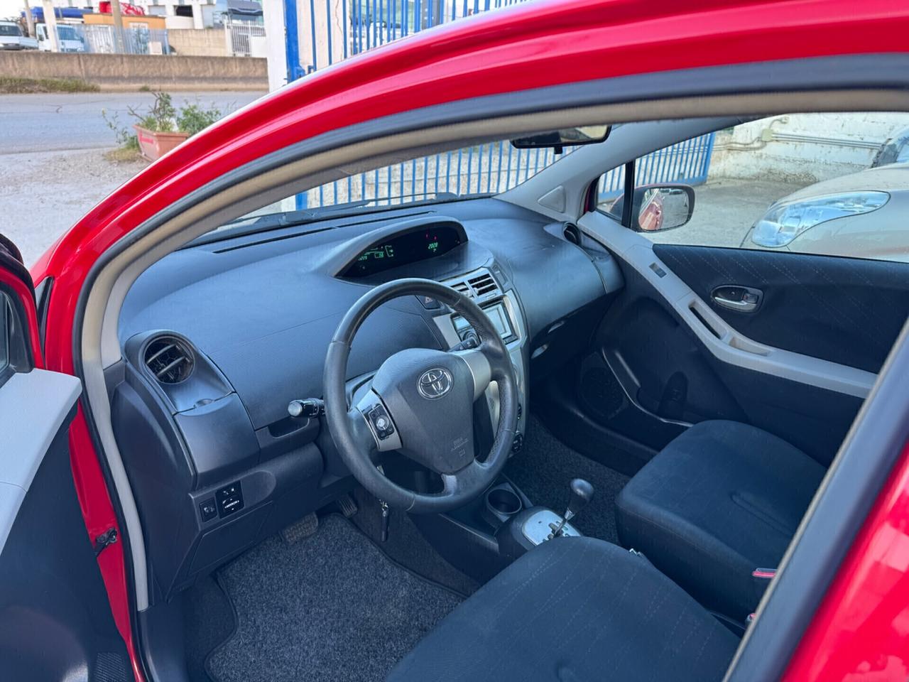Toyota Yaris 1.4 D-4D 5 porte automatica