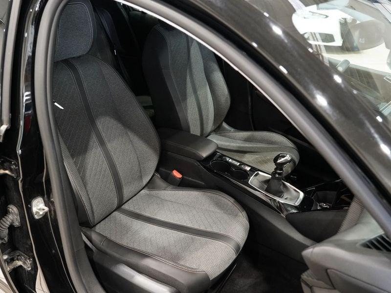 Peugeot 208 Allure PureTech 100 S/S