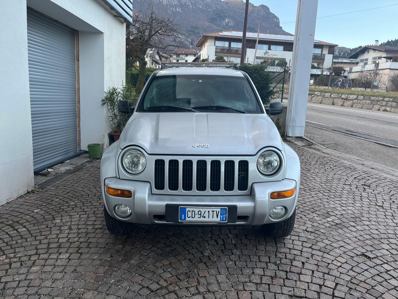 Jeep Cherokee 2.5 CRD Limited