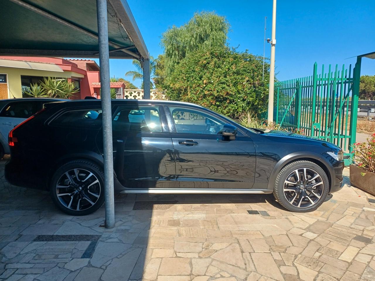 Volvo V90 Cross Country B4 (d) AWD Geartronic Business Pro