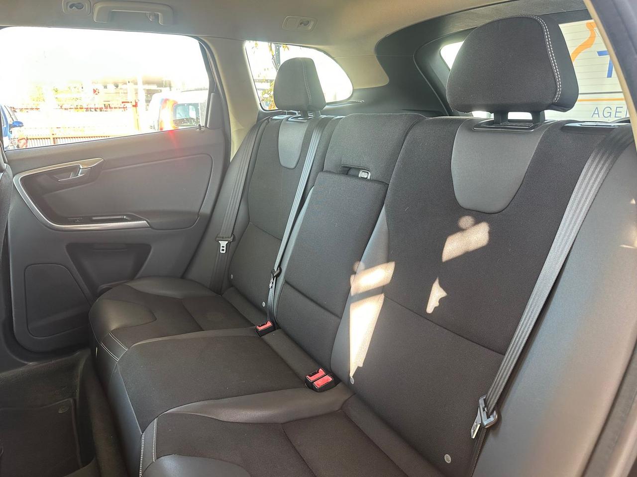 Volvo XC 60 2.4 D3 #7945