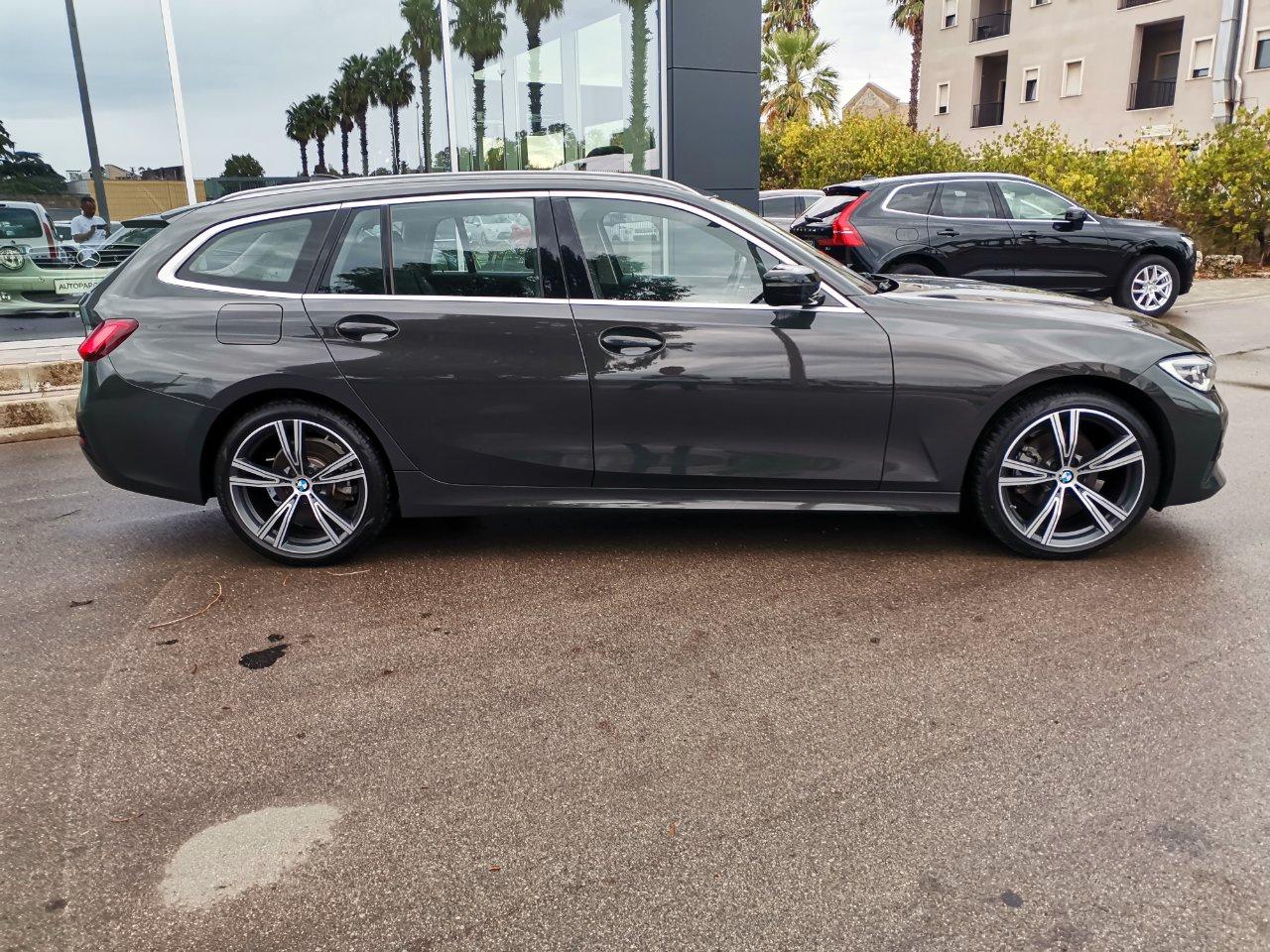 BMW 320 d Touring mhev 48V xdrive Business Advantage auto