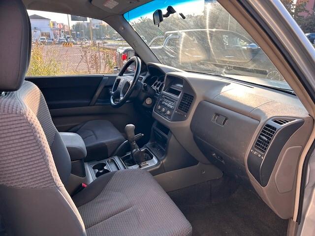 Mitsubishi Pajero 2.5 TDI 3p.