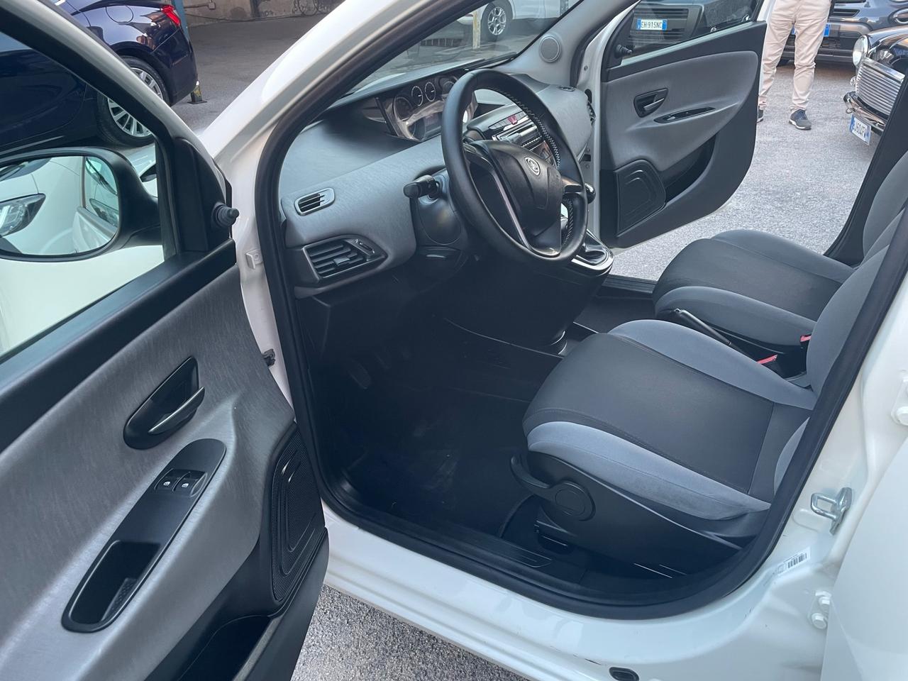 Lancia Ypsilon 1.2 69 CV 5 porte GPL Ecochic Gold