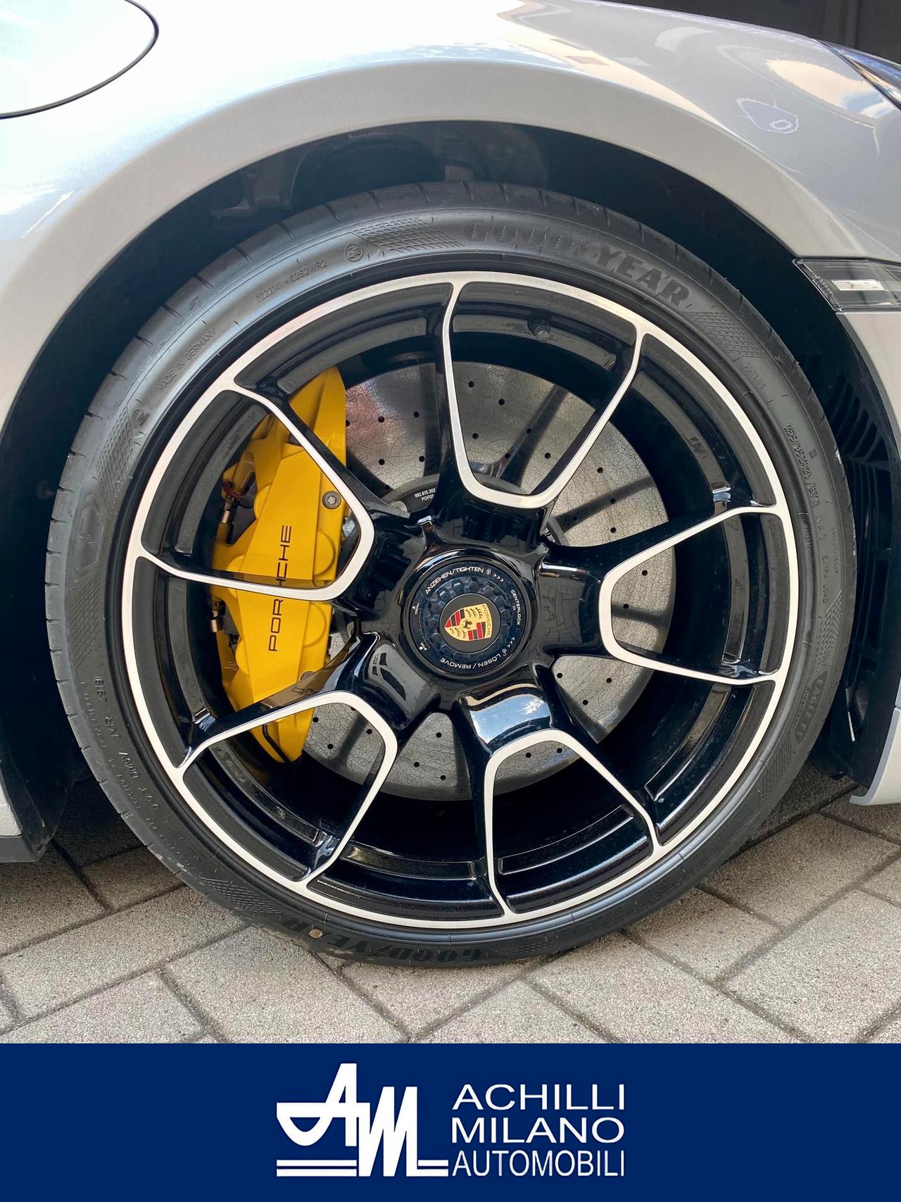 Porsche 992 Coupe 911 3.7 Turbo S auto panorama+ burmester