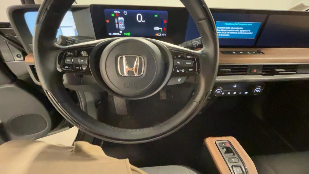 Honda e Advance 17