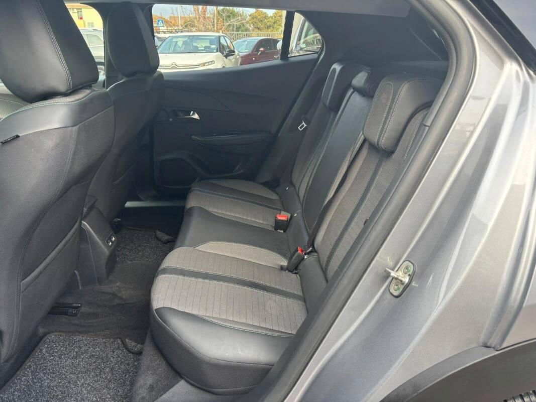 Peugeot e-2008 E- Allure Pack 100kW