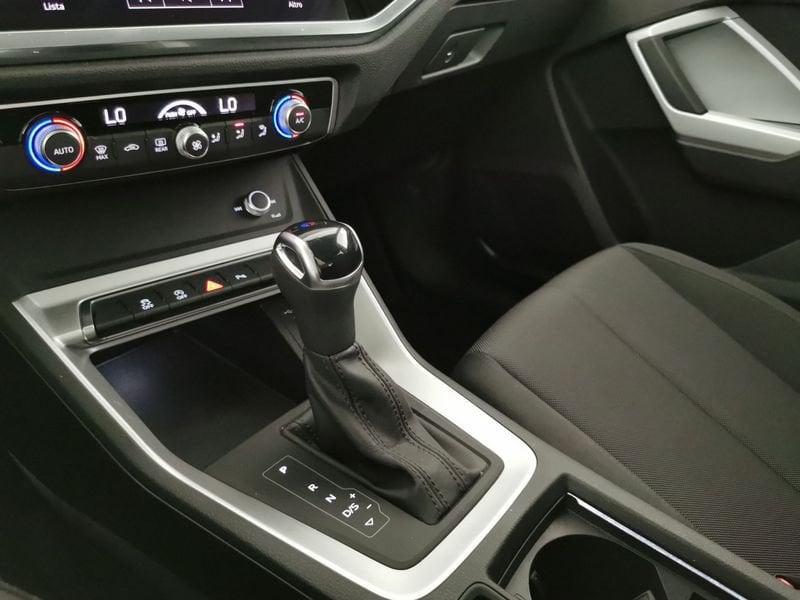 Audi Q3 35 2.0 tdi Business Advanced s-tronic