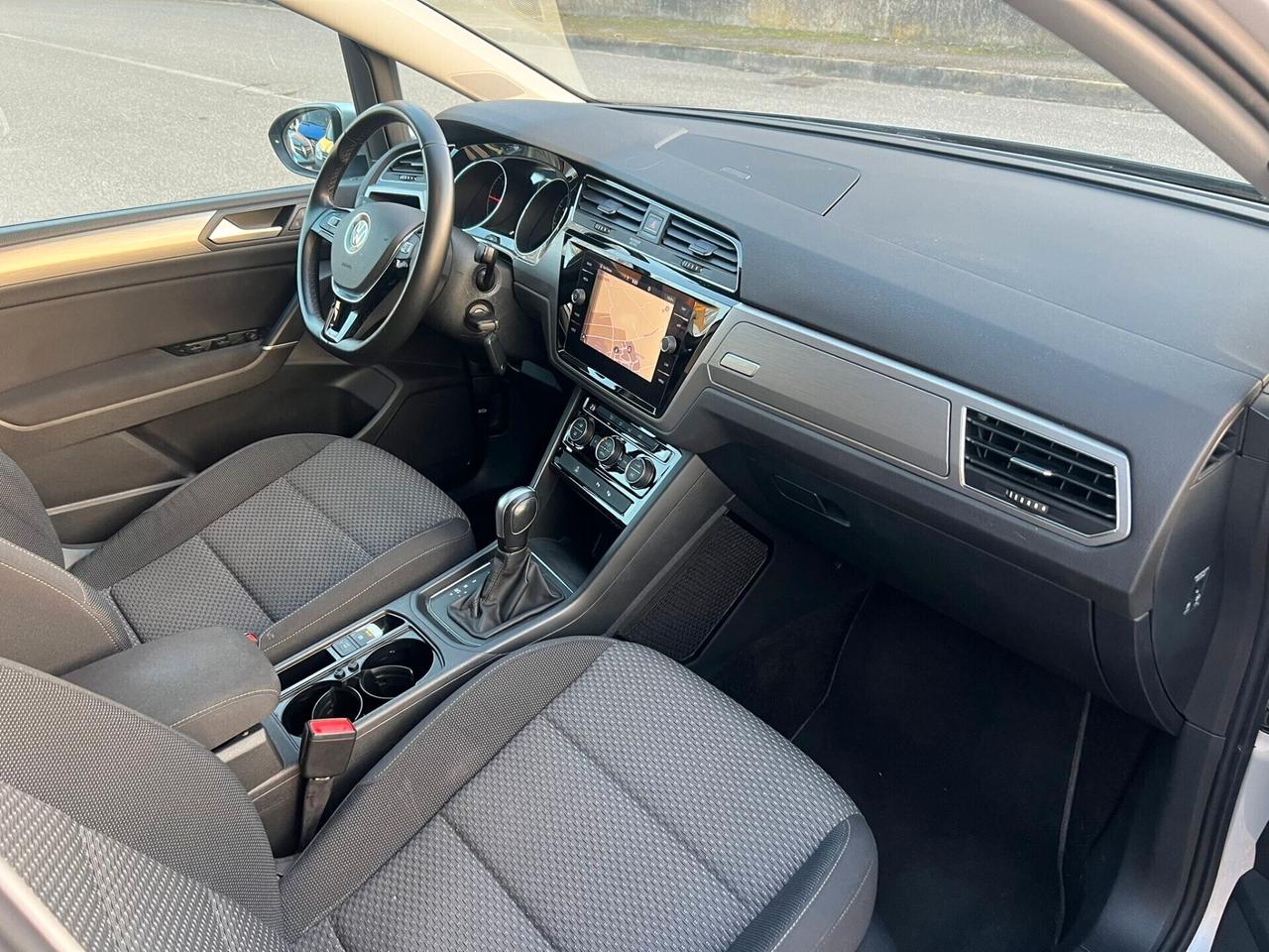 Volkswagen Touran 2.0 TDI 150 CV DSG BlueMotion Technology restyling