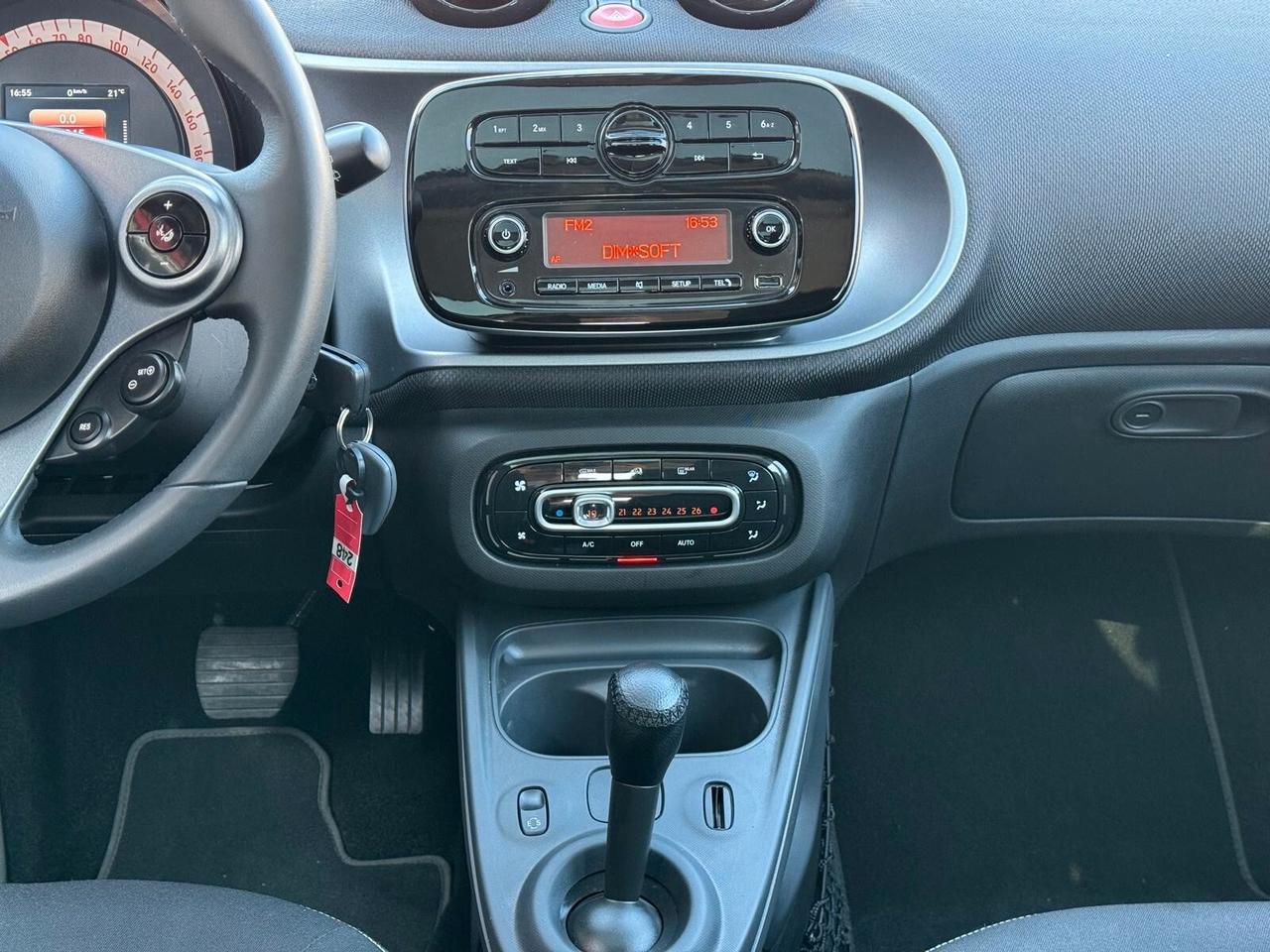 Smart ForFour 70 1.0 twinamic Passion, LED, PANO, NEOPATENTATI