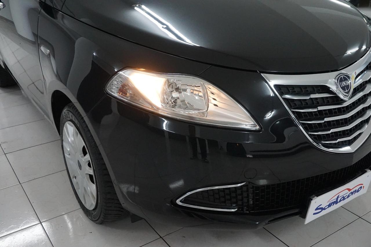 Lancia Ypsilon 1.2 69 CV 5 porte Silver