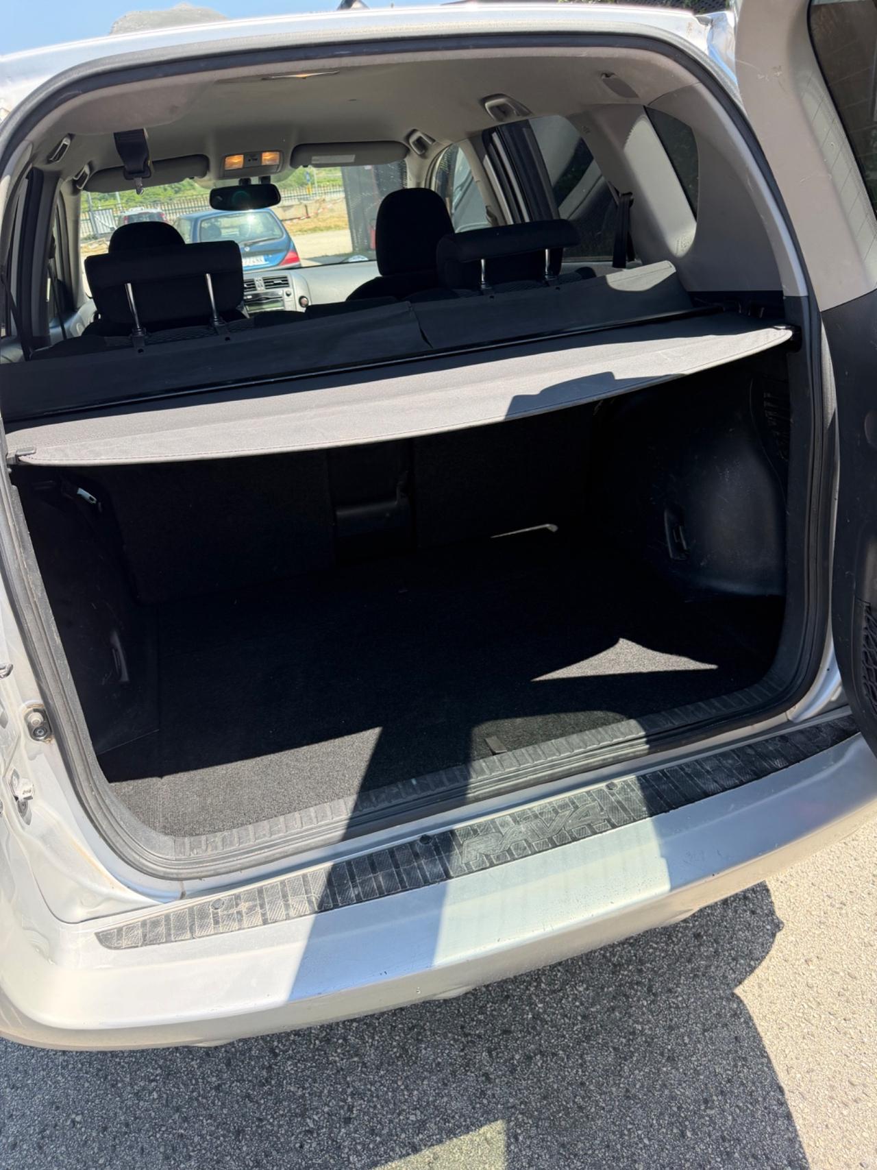 Toyota RAV 4 RAV4 2.2 D-4D 150 CV DPF Luxury