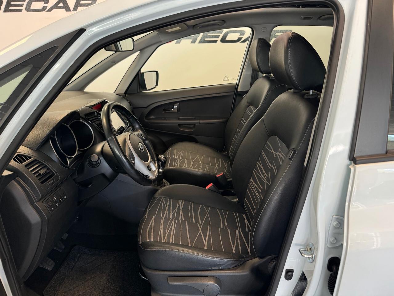 Kia Venga 1.4 CVVT Cool TETTO NAVI PELLE 79.000 KM