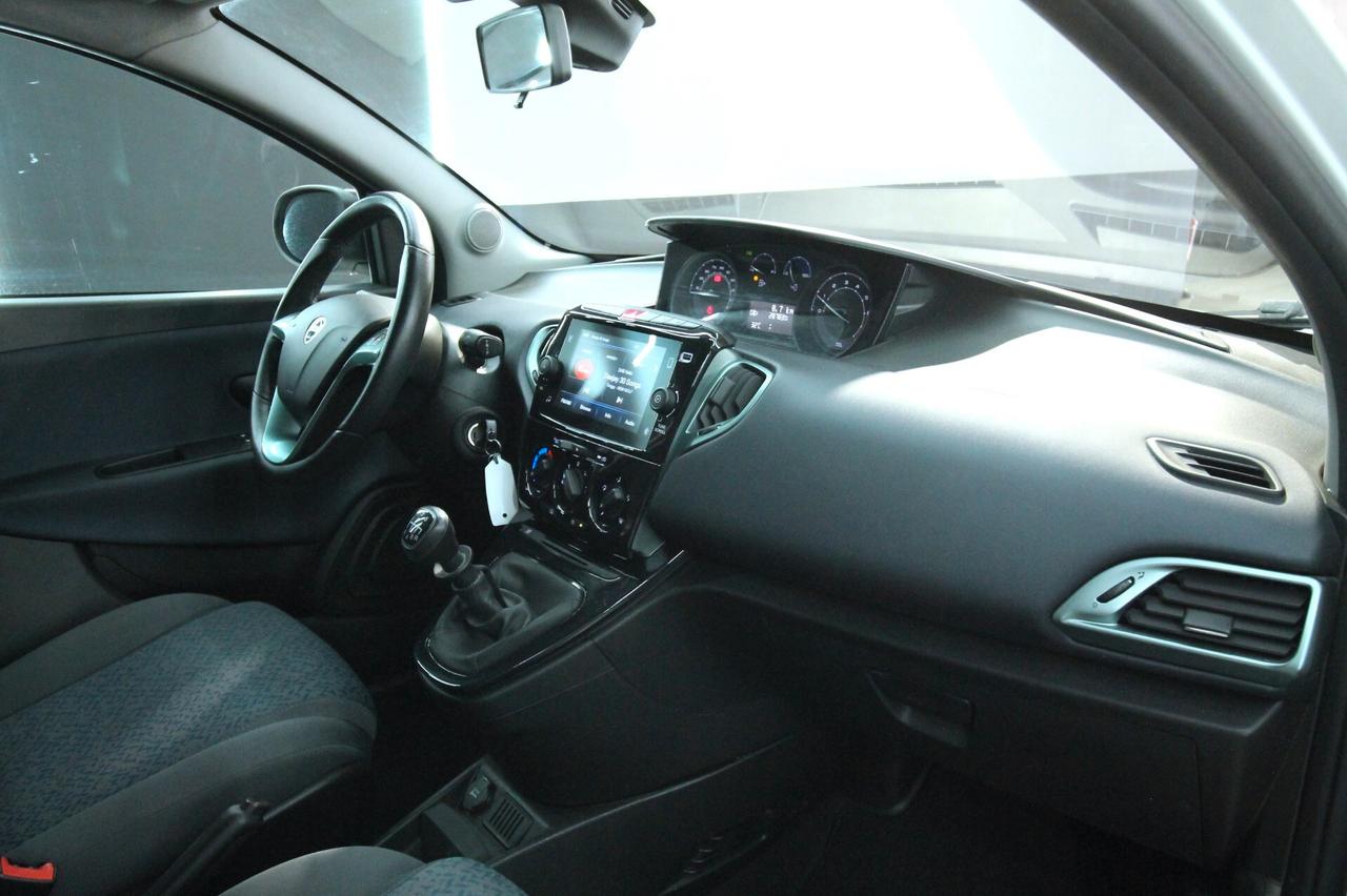 LANCIA YPSILON 1.0 70 CV HYBRID GOLD