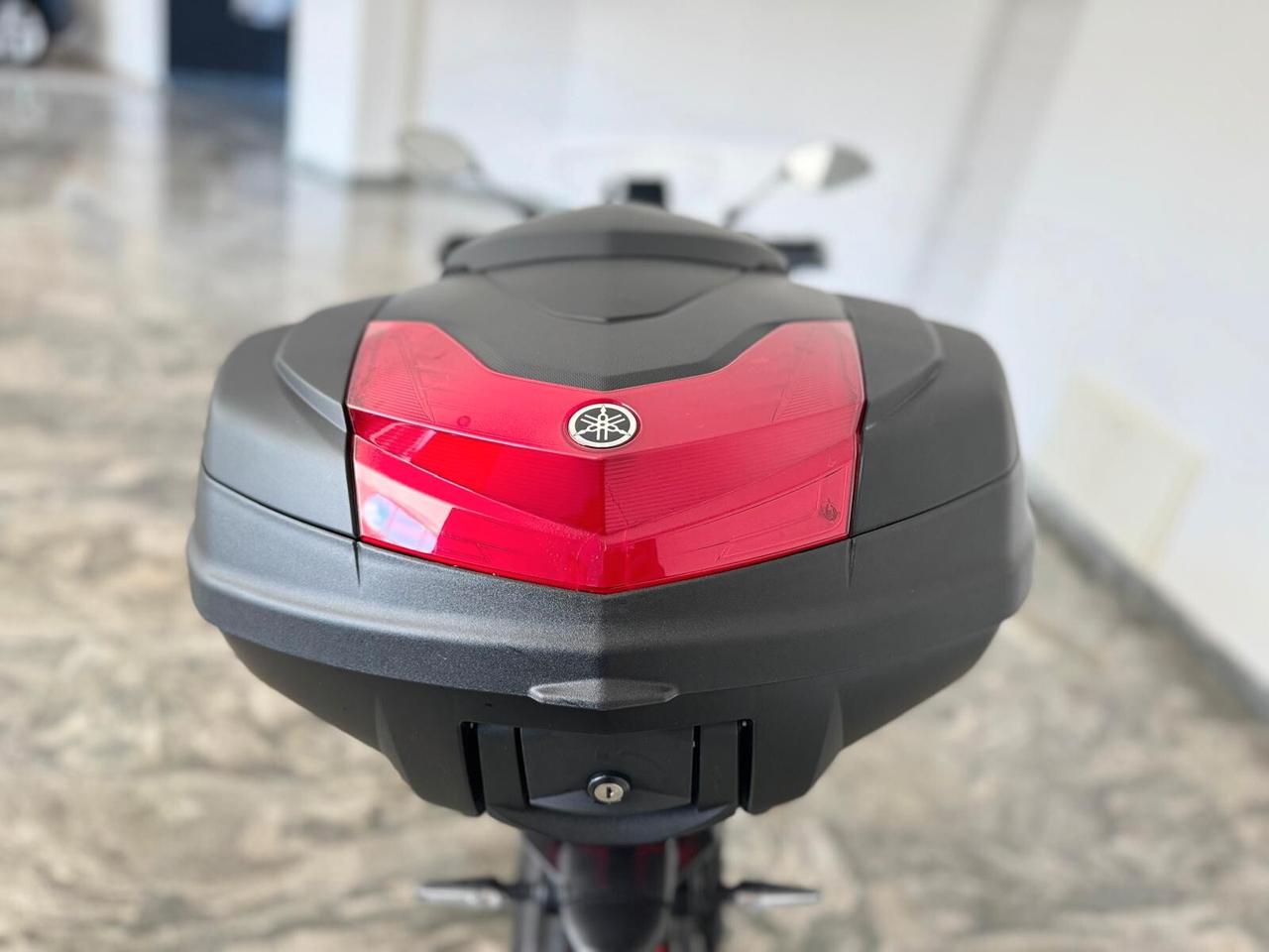 YAMAHA TRACER 7