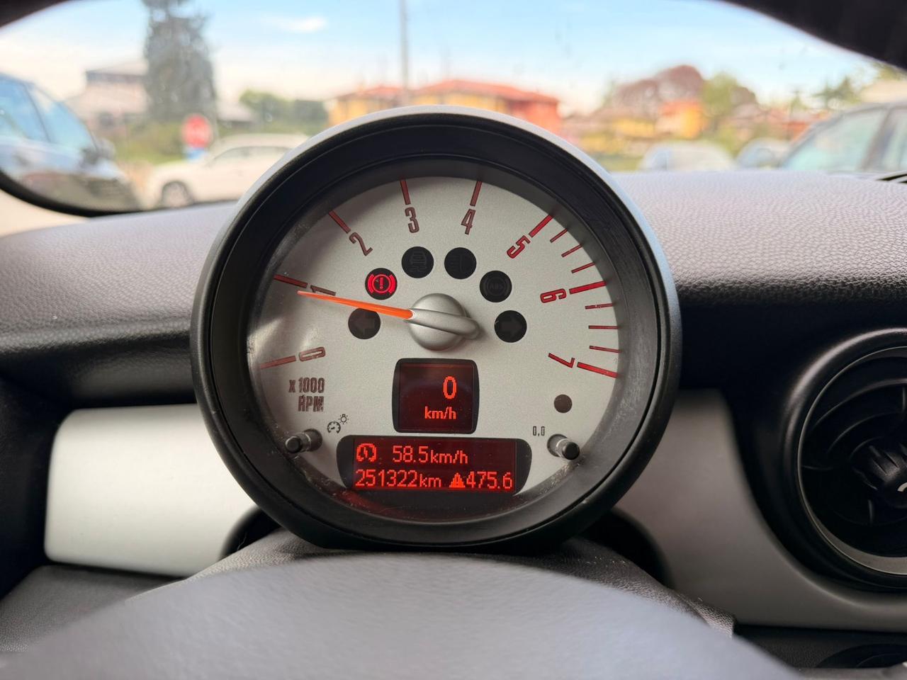 Mini Cooper D 1.6 16V