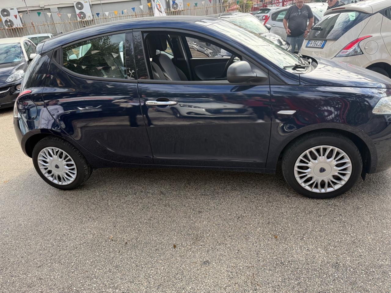 Lancia Ypsilon 1.2 69 CV 5 porte Silver