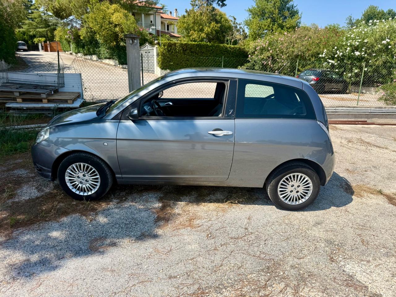 Lancia Ypsilon 1.2 Benzina/Metano NEOPATENTATI