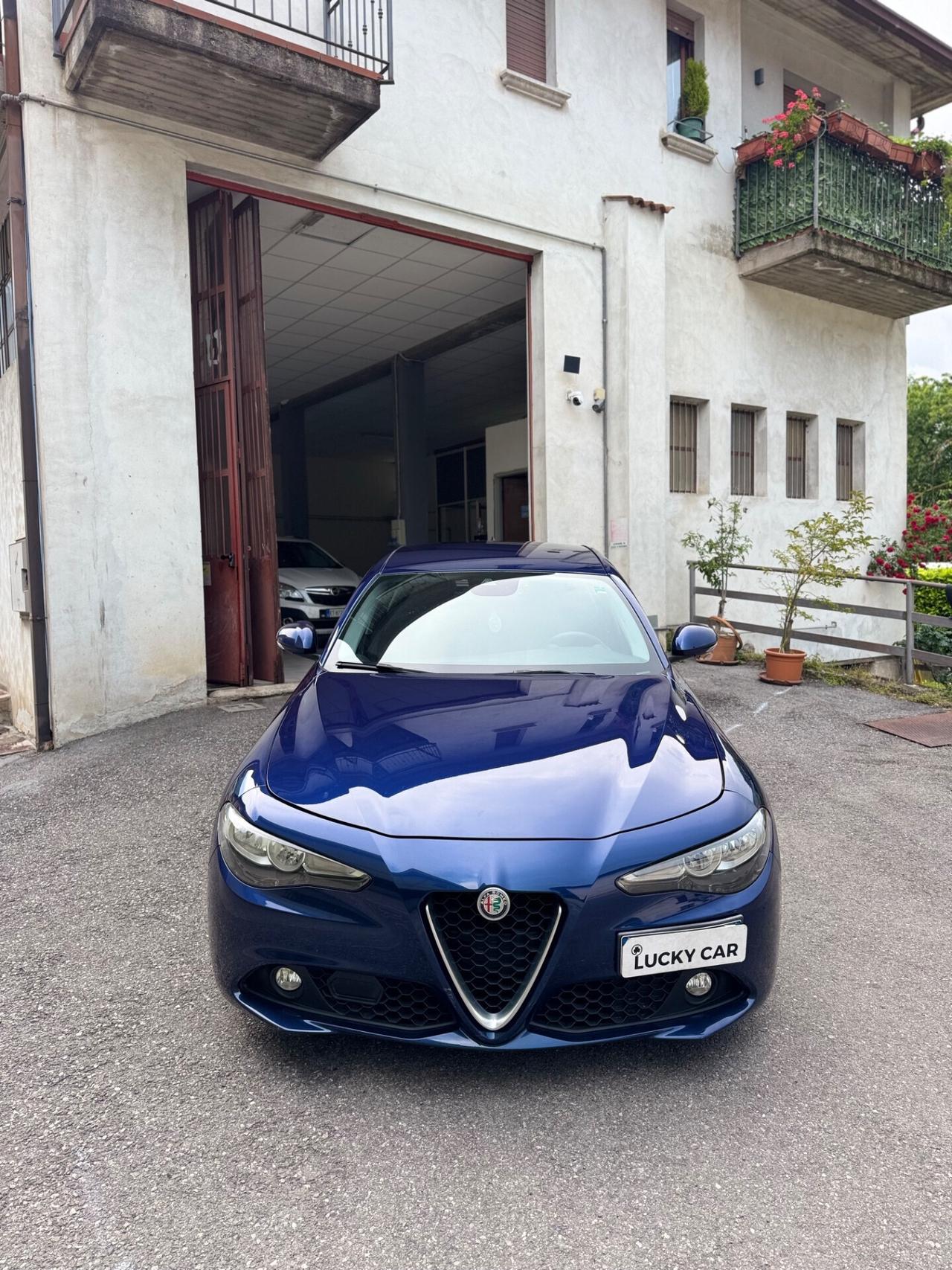 Alfa Romeo Giulia 2.2 Turbodiesel 180 CV Business Sport