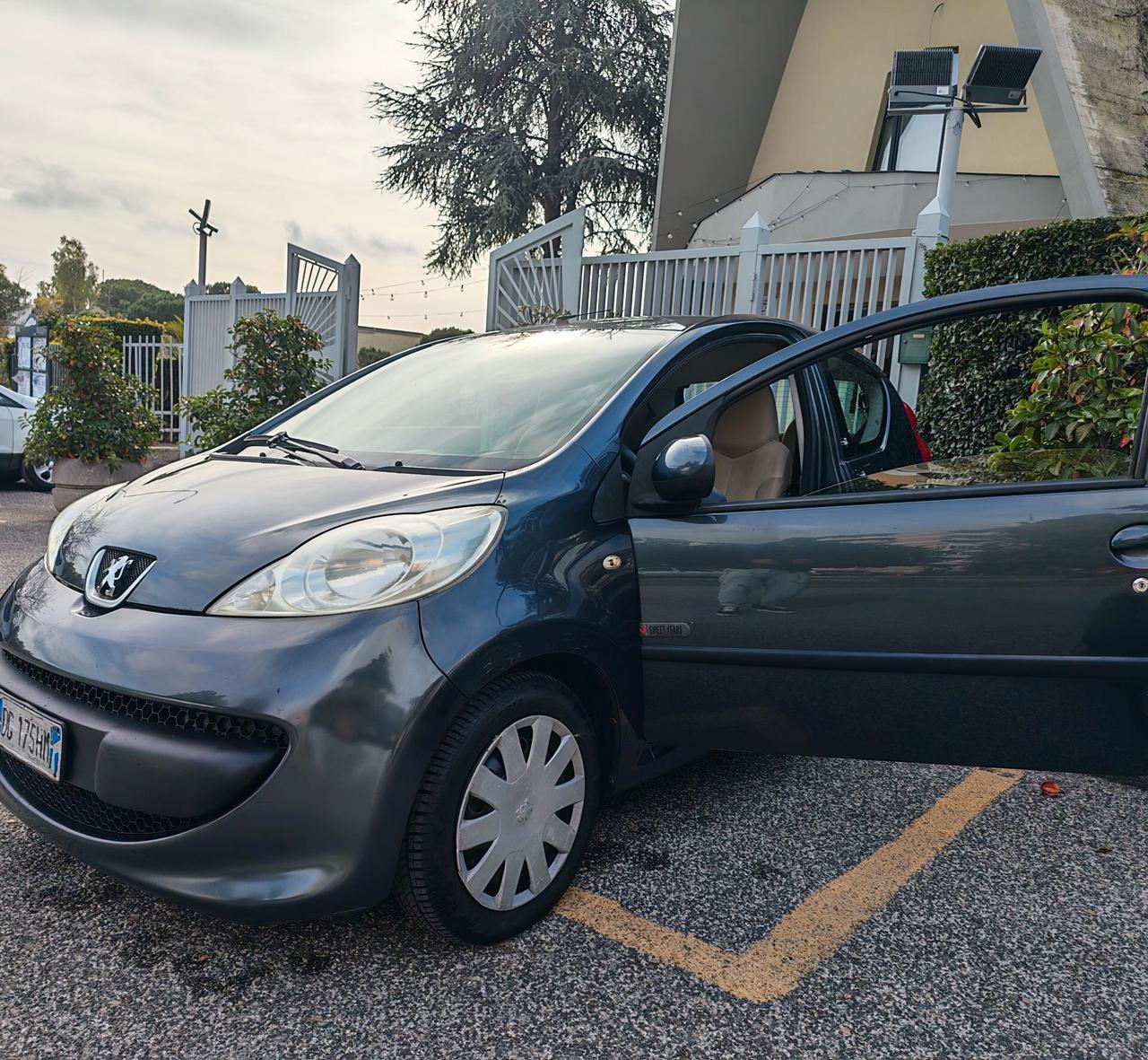 Peugeot 107 AUTOMATICA AUTOMATICA!!! BENZINA