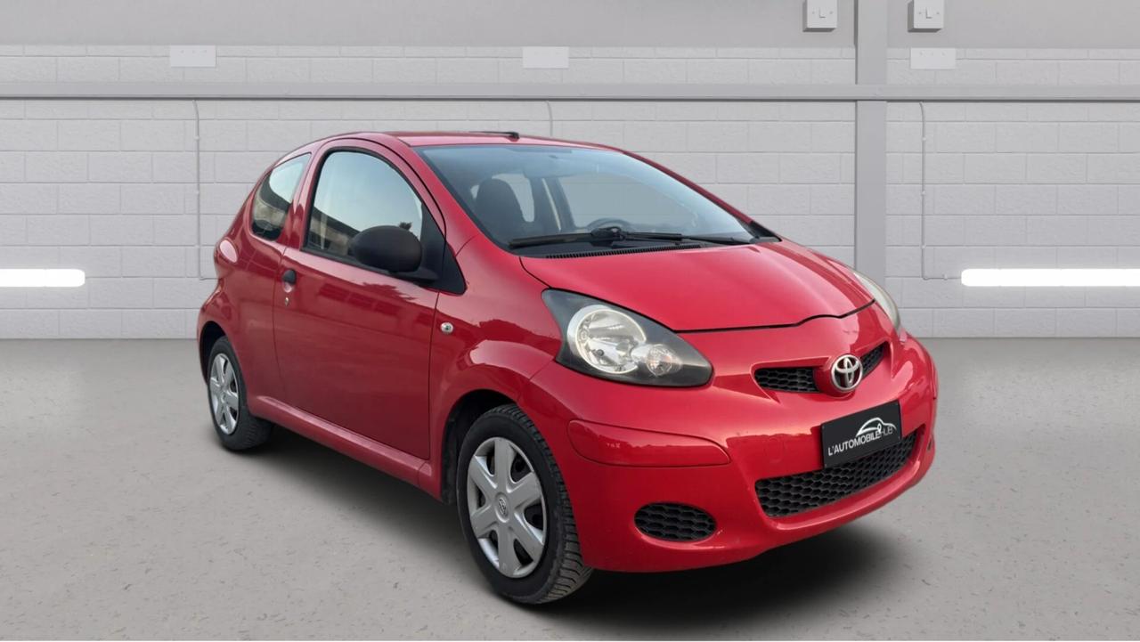 Toyota Aygo 1.0 12V VVT-i 3 porte Now Connect