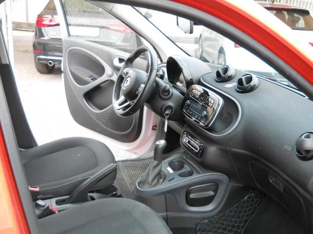 Smart ForFour 70CV 1.0 CC FORFUR PASSION BICOLORE E PANORAMA FULL